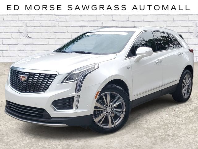 2024 Cadillac XT5 Premium Luxury in Crystal White Tricoat — front three-quarter view