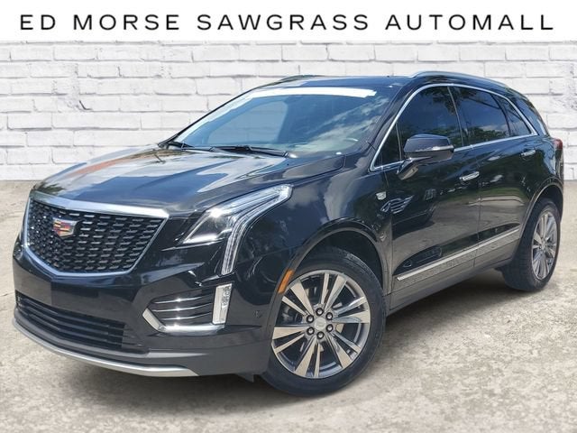 2024 Cadillac XT5 Premium Luxury in Stellar Black Metallic — front three-quarter view