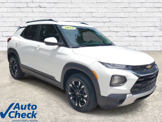 2023 Chevrolet Trailblazer — interior view