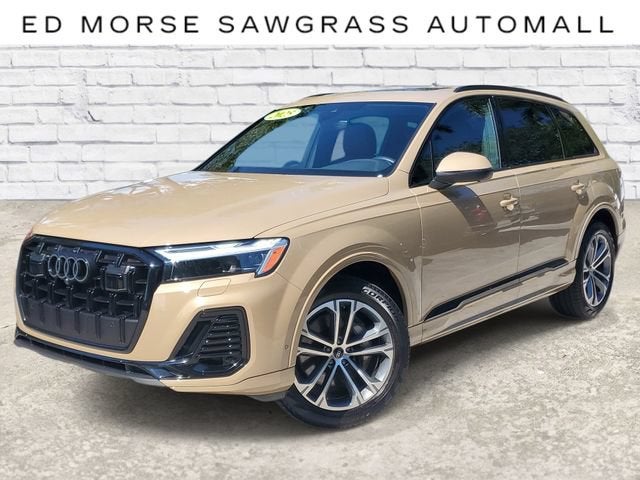 2025 Audi Q7 Premium Plus in Other — front three-quarter view